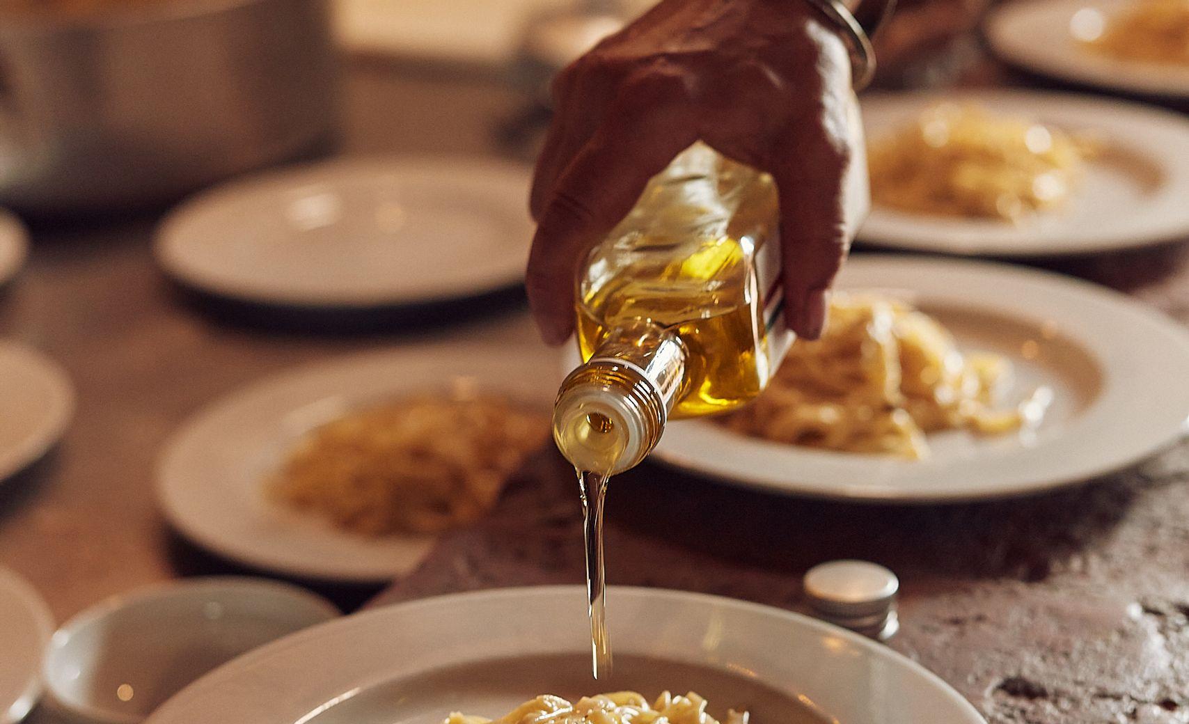 FARM-TO-TABLE EXPERIENCES TO MAKE YOUR MOUTH WATER